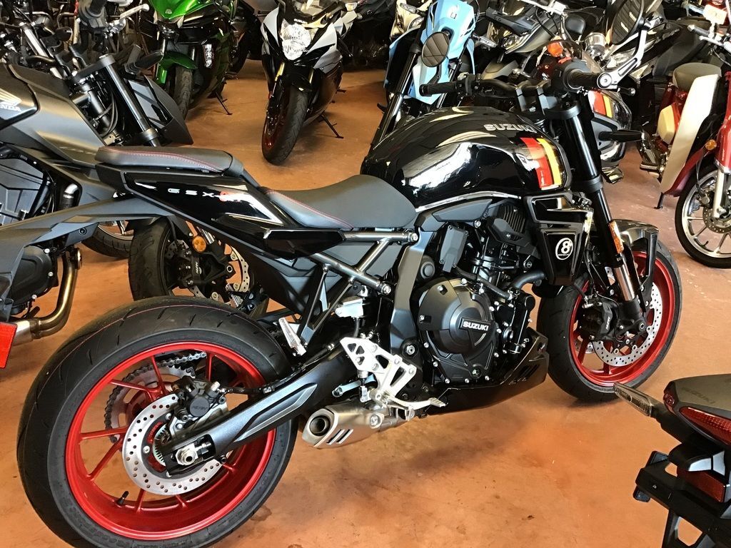 2026 Suzuki GSX-8TT in three bridges NJ