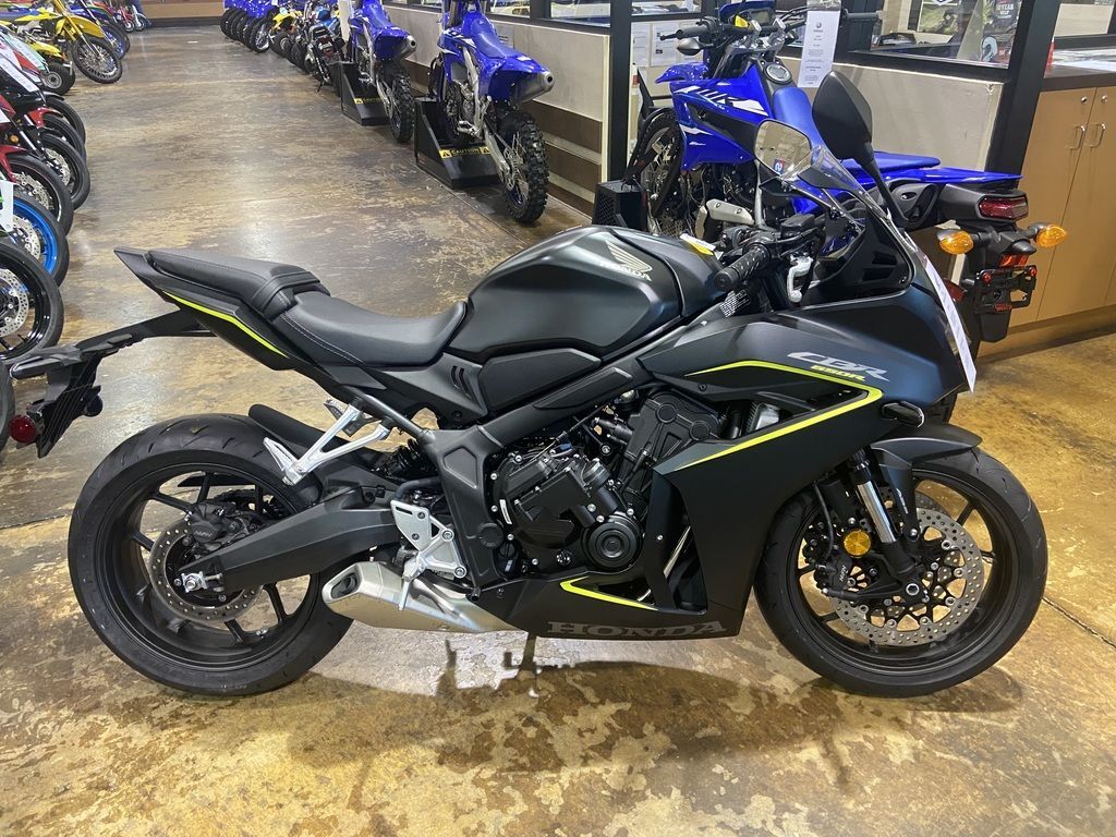 2026 Honda® CBR650R E-Clutch BASE in Athens, GA