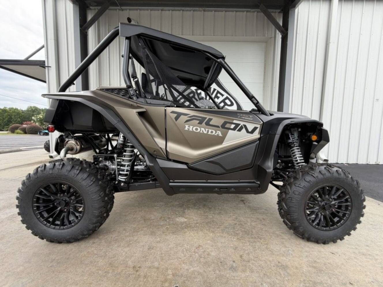 A photo of this 2026 Honda® Talon 1000X FOX Live Valve