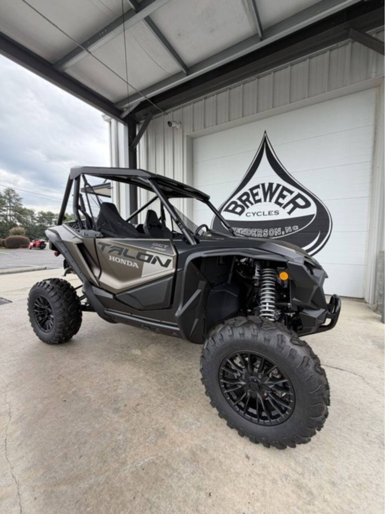 A photo of this 2026 Honda® Talon 1000X FOX Live Valve