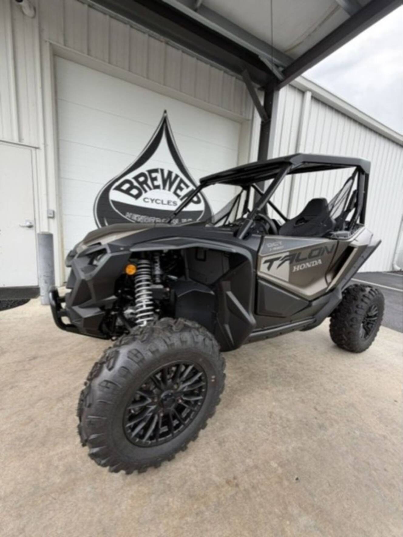 A photo of this 2026 Honda® Talon 1000X FOX Live Valve
