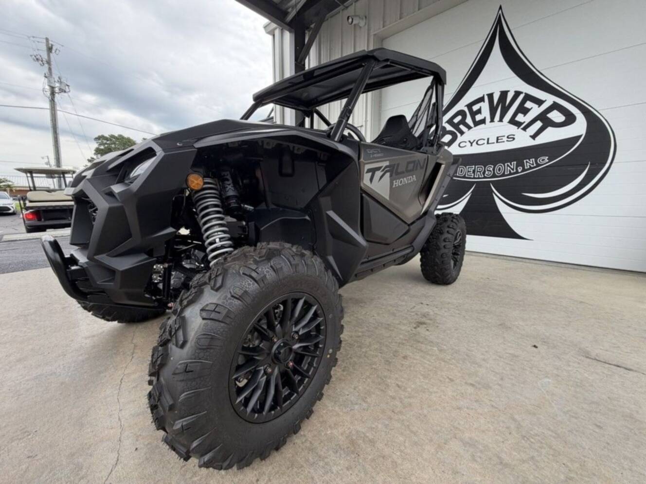 A photo of this 2026 Honda® Talon 1000X FOX Live Valve