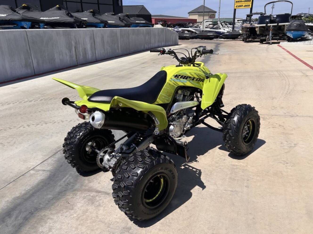 A photo of this 2026 Yamaha Raptor 700R SE