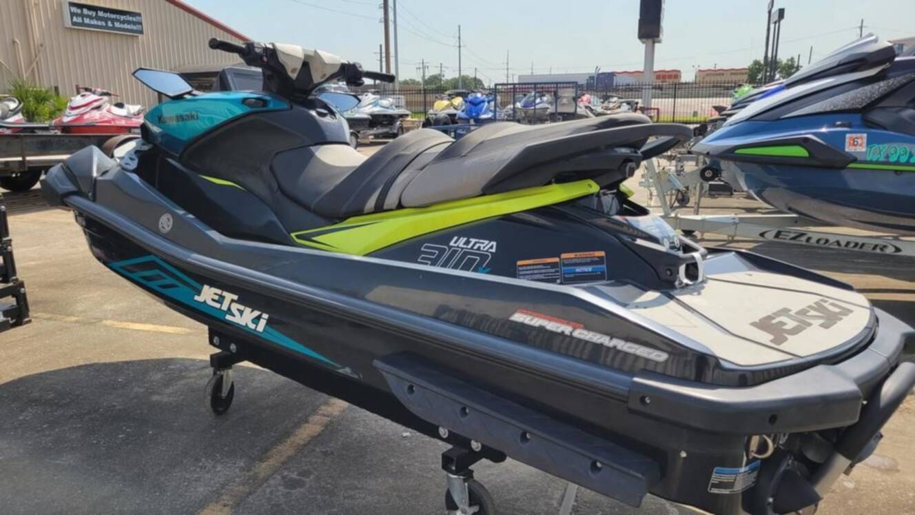 A photo of this 2023 Kawasaki Ultra® 310X