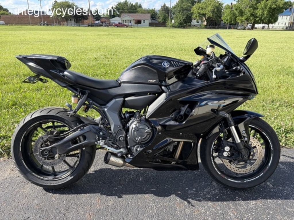 2022 Yamaha YZF-R7 R7 in Lewis Center, OH