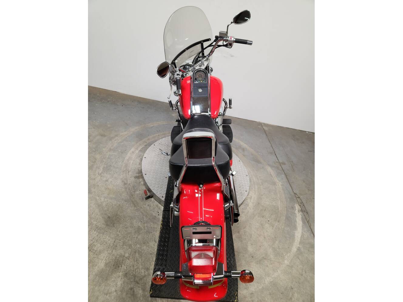 A photo of this 2003 Suzuki Volusia 1500
