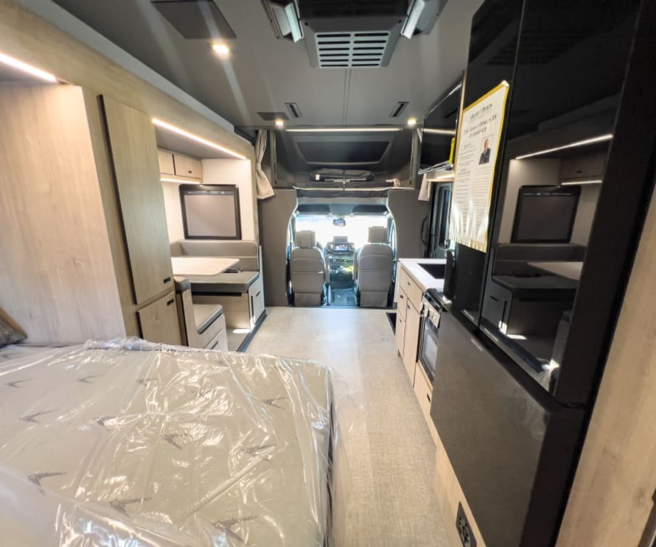 2026 Grand Design LINEAGE SERIES M 25FW-FBP in sanford FL