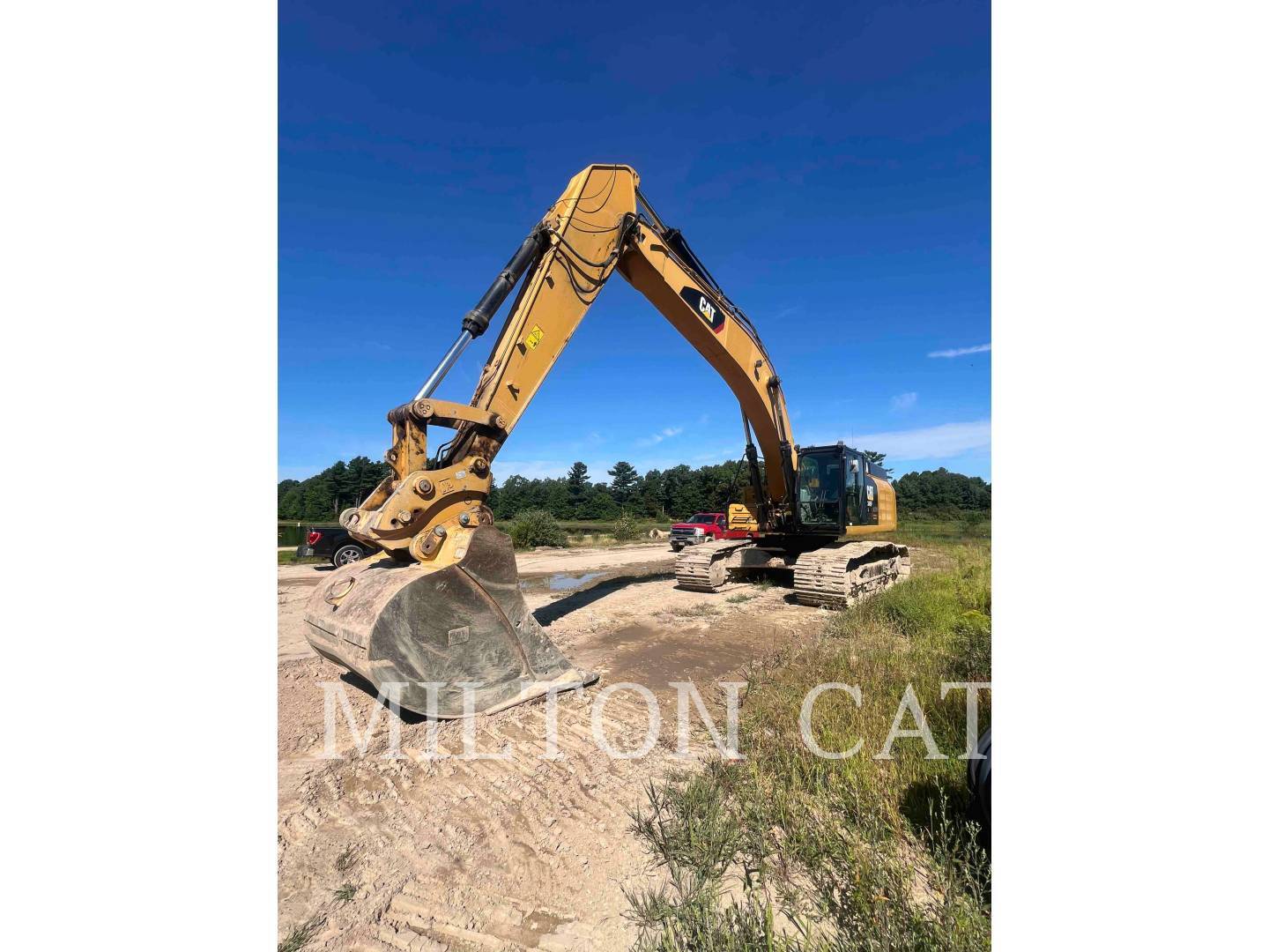 2015 CAT 349FL in Milford, MA
