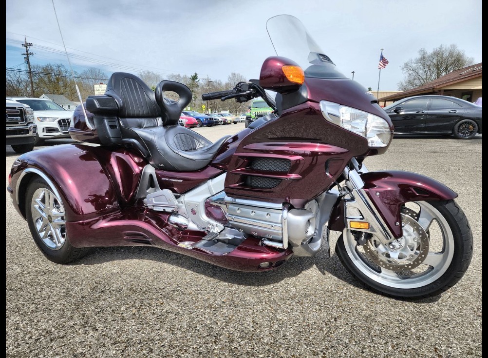 2007 Honda GL1800 GOLDWING CALIFORNIA SIDE CAR COBRA TRIKE in ross OH