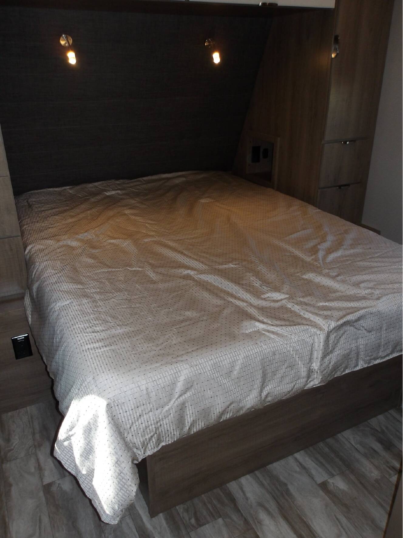 A photo of this 2021 Grand Design Imagine 2600RB