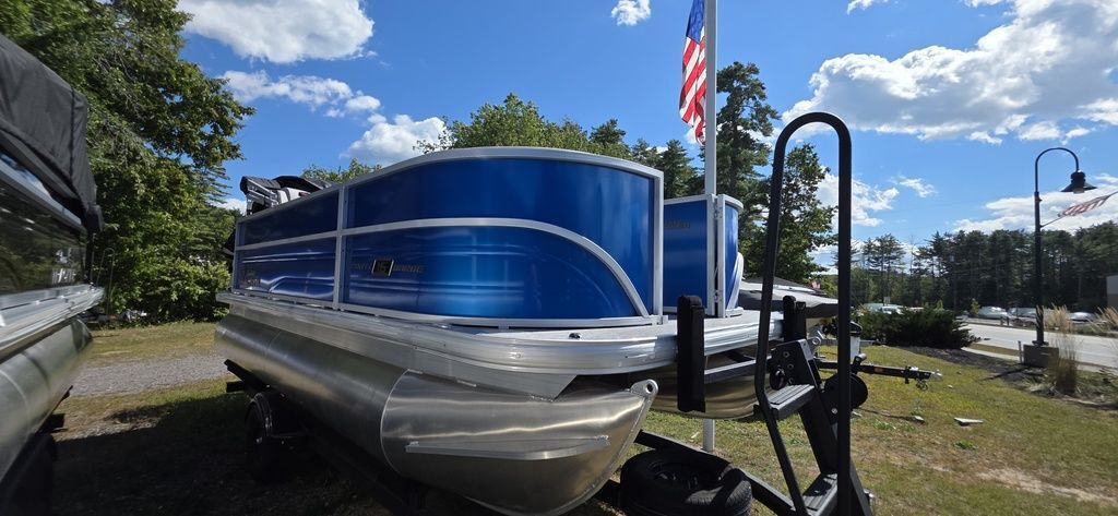 2027 Sun Tracker PB 16 DLX in raymond ME