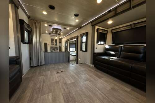 2021 Keystone MONTANA 3791RD in lewisville TX