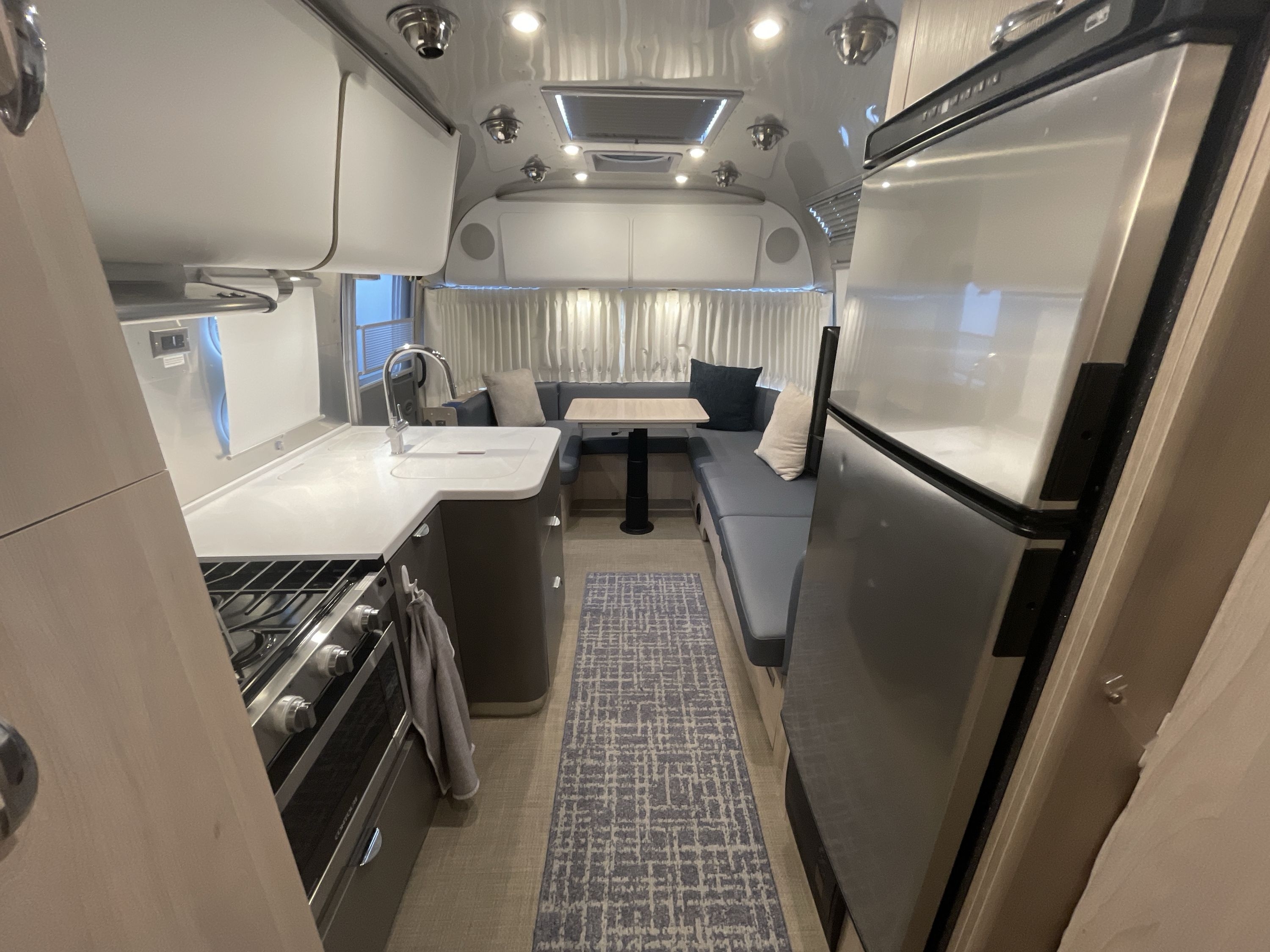 2024 Airstream GLOBETROTTER 27FB QUEEN in st. george UT