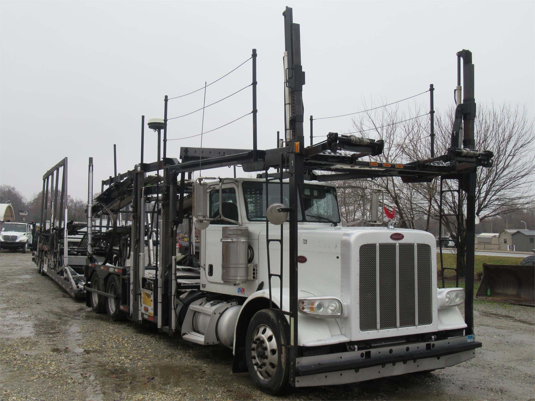 2012 PETERBILT 388 in Greensboro, NC