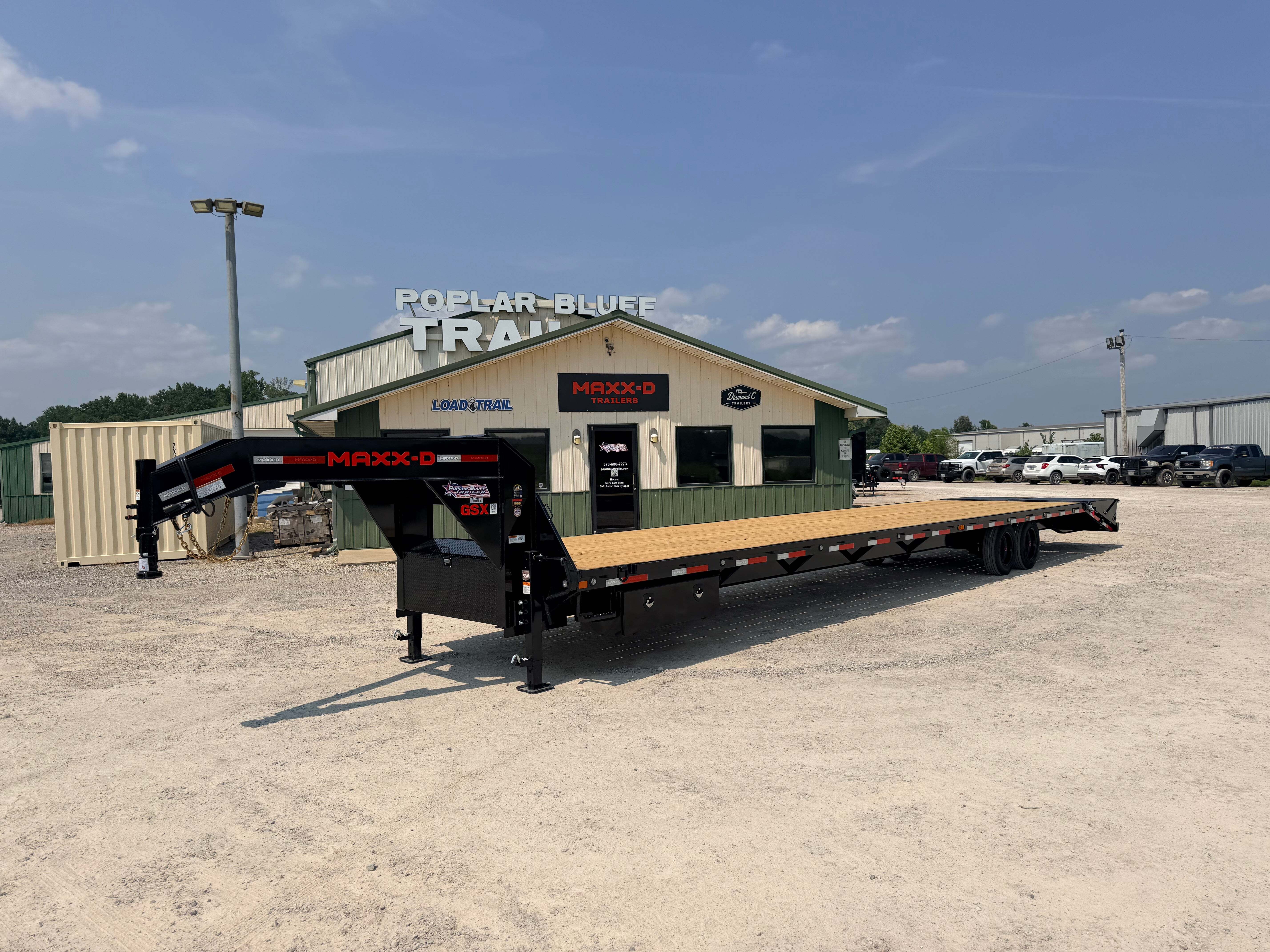 2027 MAXX-D GSX10240 40' x 102" 14k Hot Shot Gooseneck MAXX Ramps W in Poplar Bluff, MO