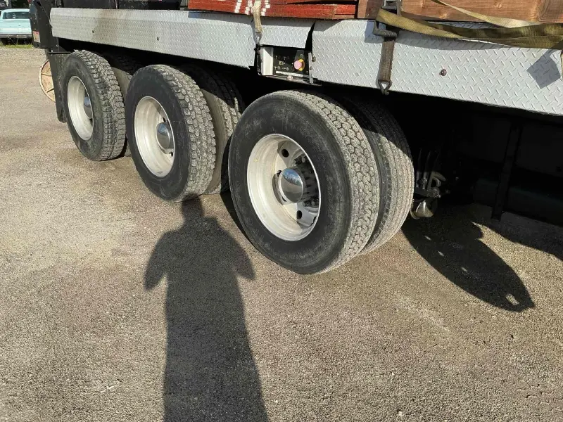 2014 PETERBILT 365