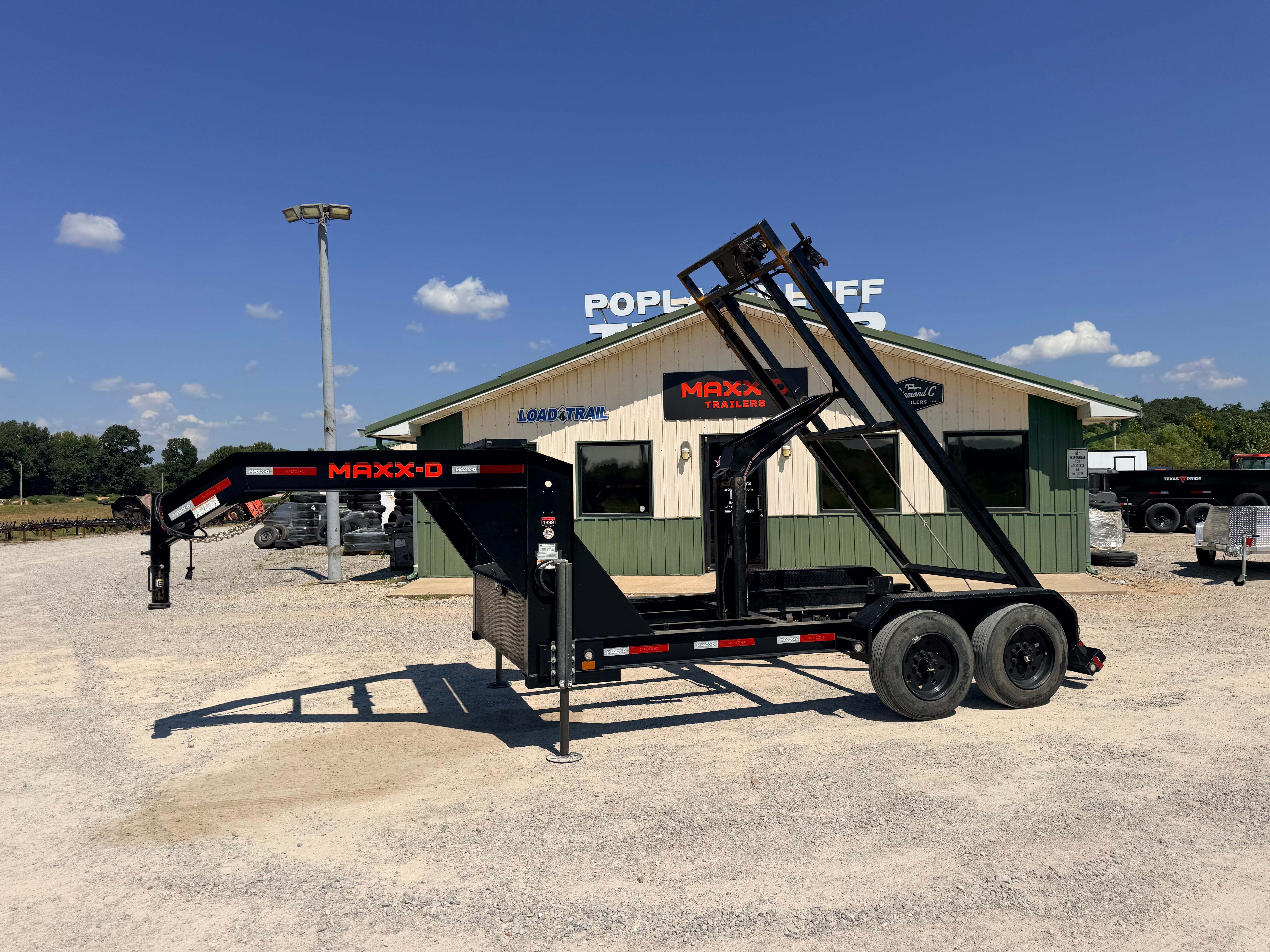2023 MAXX-D MAXX-D ROX Roll Off Chassis 8314 Gooseneck in Poplar Bluff, MO