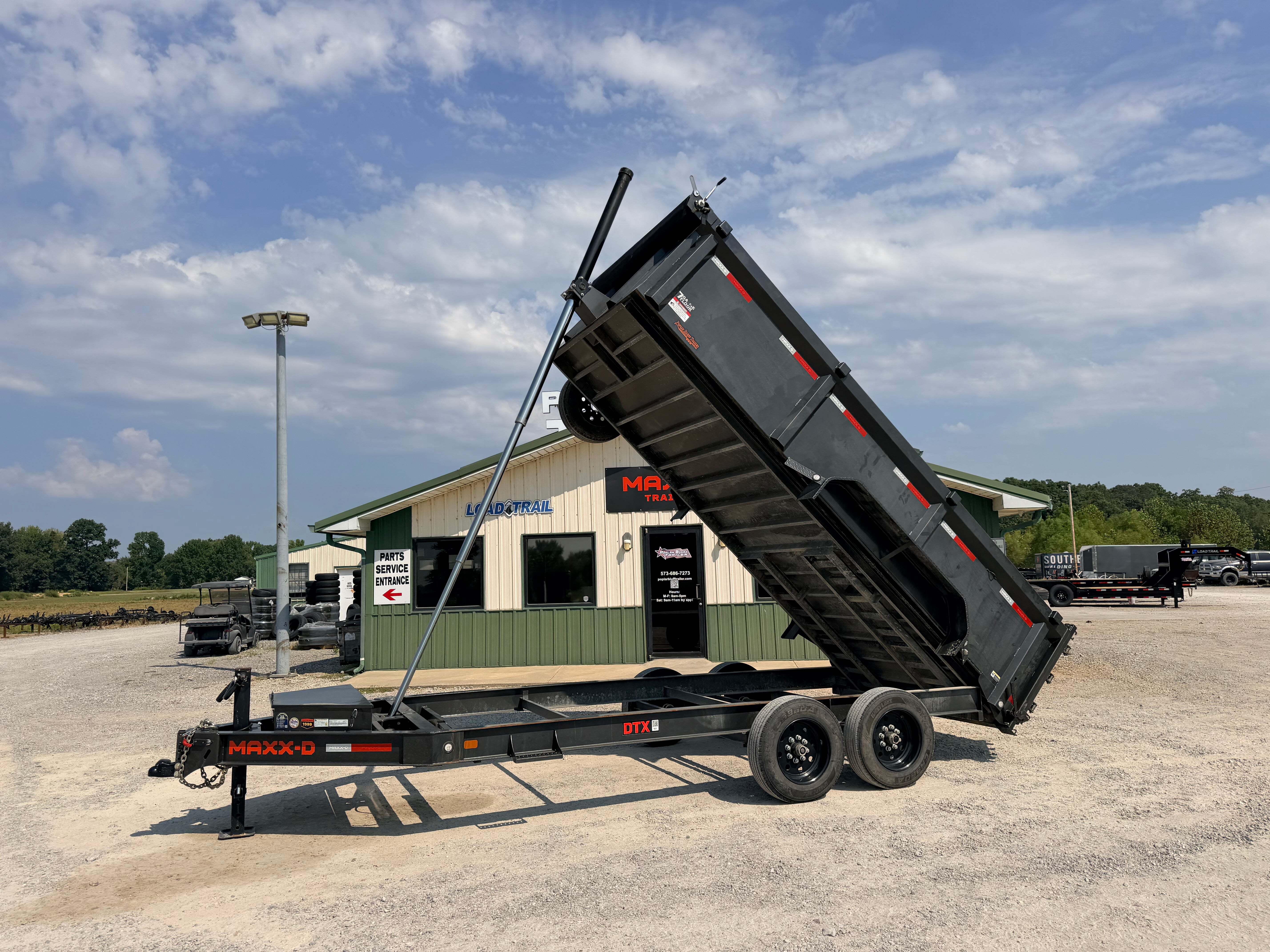 2025 MAXX-D DTX8316 *USED* 16' X 83" - 16K 83" Telescopic Dump 16k in Poplar Bluff, MO
