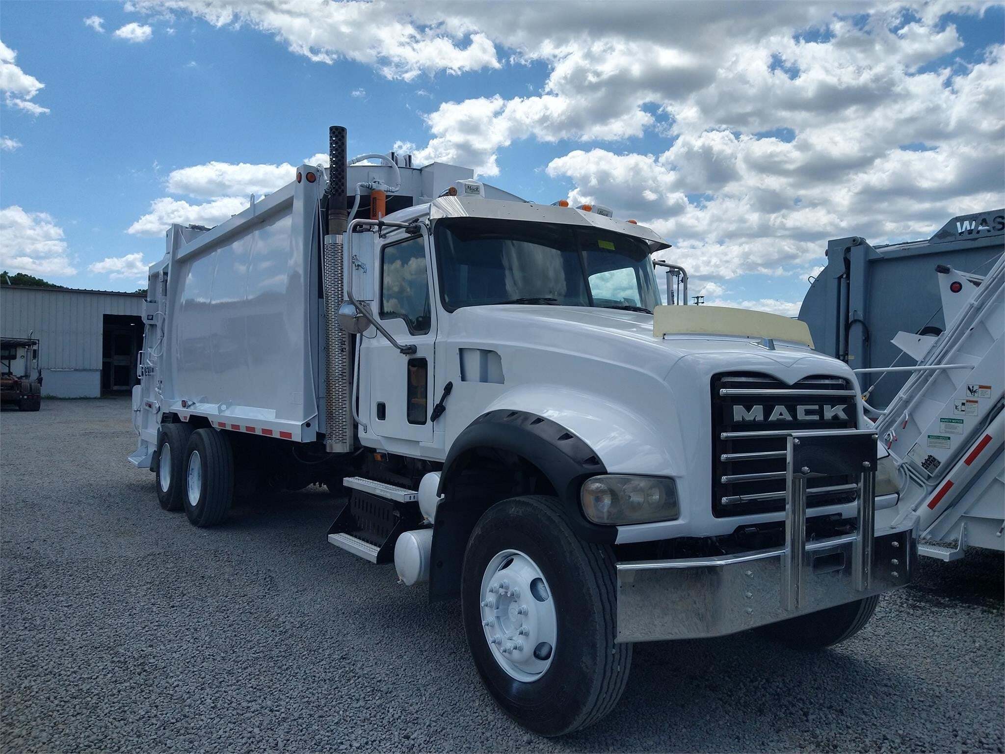 2009 MACK GRANITE GU713 in Bealeton, VA