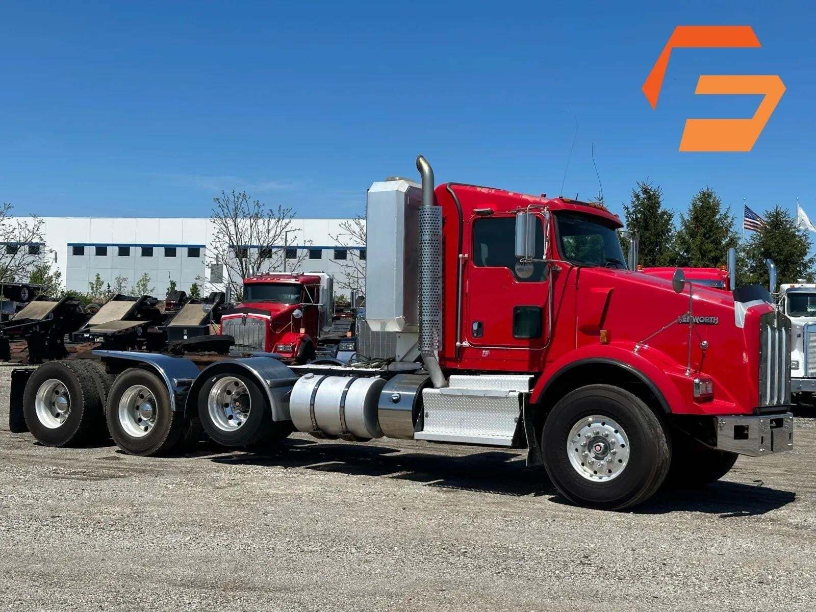 2012 KENWORTH T800 in New Lenox, IL