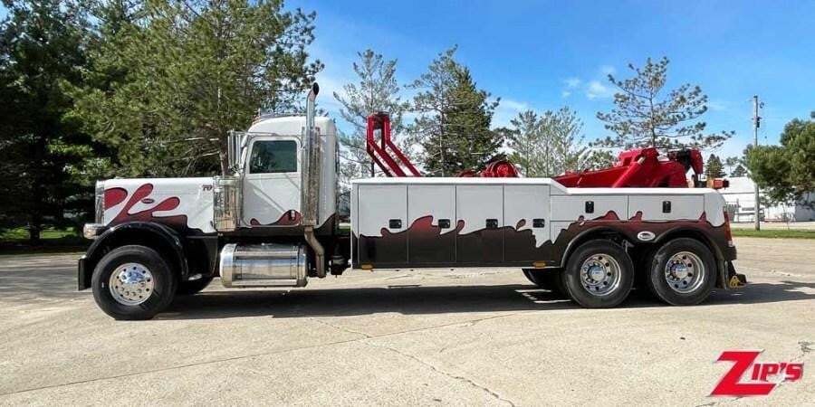 2012 PETERBILT 389 in New Hampton, IA