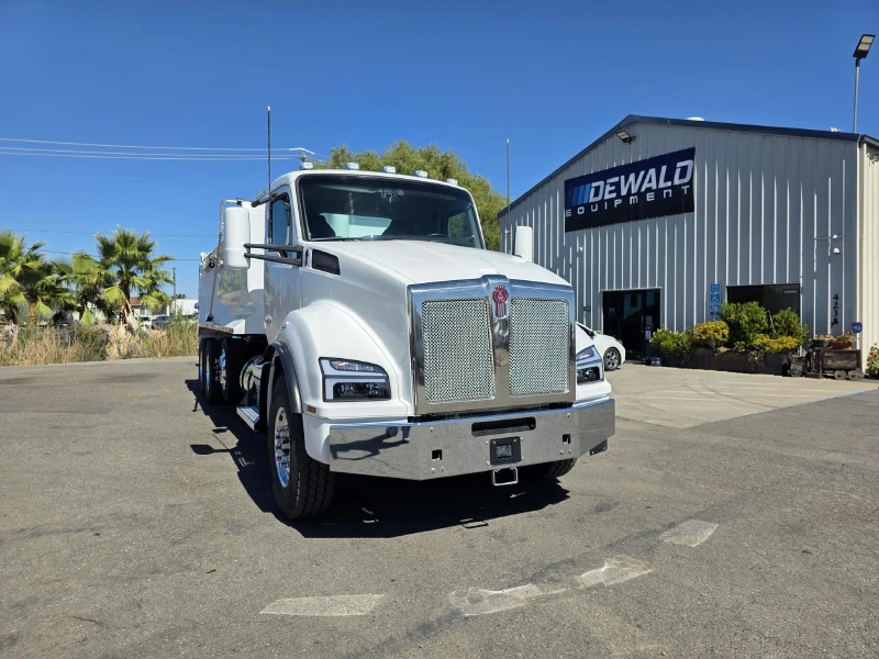 2022 KENWORTH T880