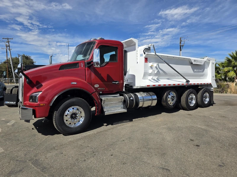 2022 KENWORTH T880