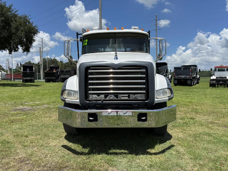 2012 MACK GRANITE GU813