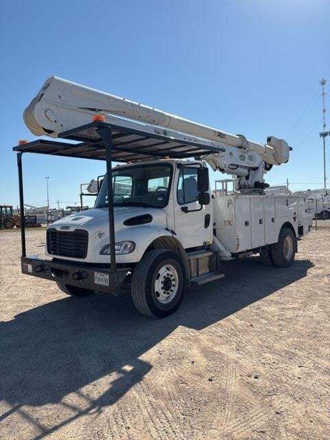 2022 FREIGHTLINER BUSINESS CLASS M2 106 in Waxahachie, TX