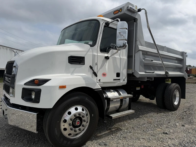 2027 MACK MD6