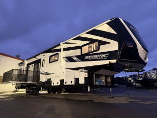 2024 JAYCO SEISMIC LUXURY SERIES 4113