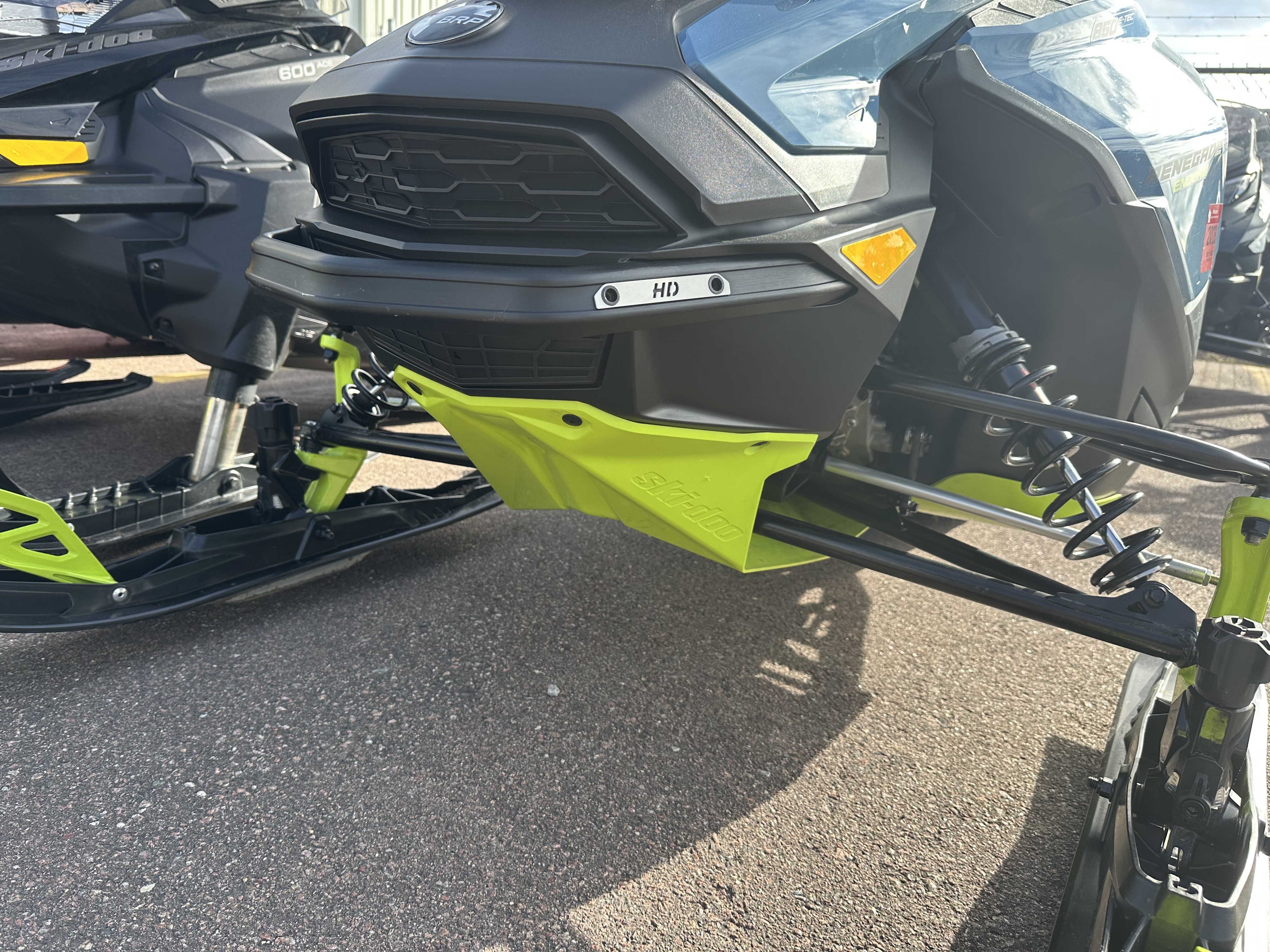 2022 Ski-Doo Renegade Enduro 850 E-TEC ES RipSaw 1.25 in antigo WI