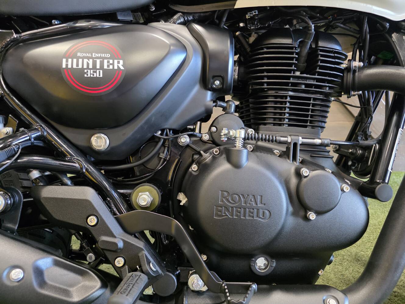 A photo of this 2027 Royal Enfield HUNTER 350