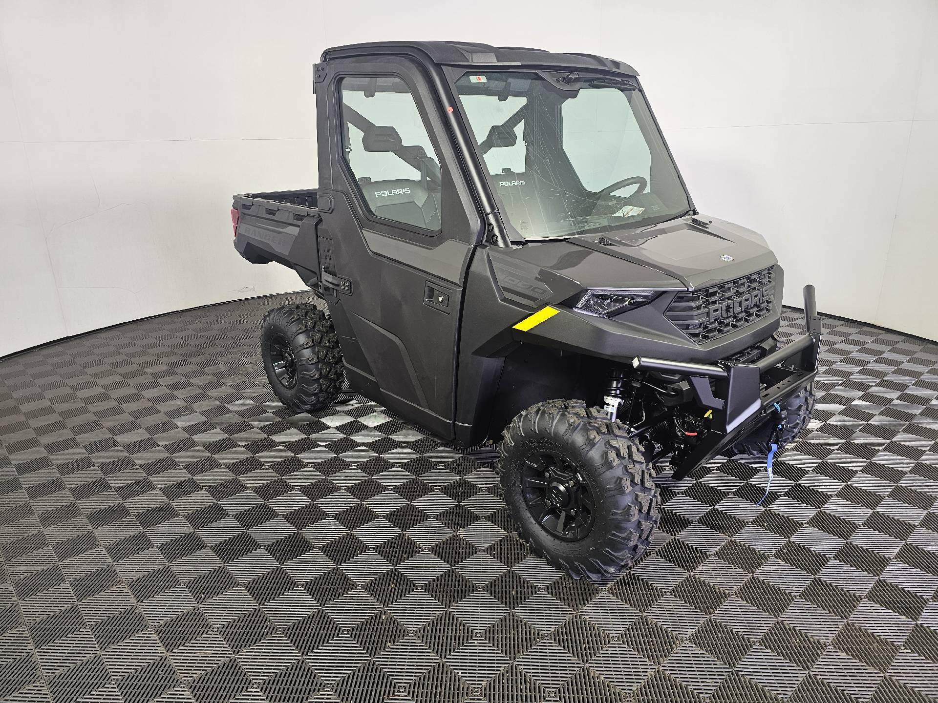 2027 Polaris RANGER 1000 CAB BASE in athens OH
