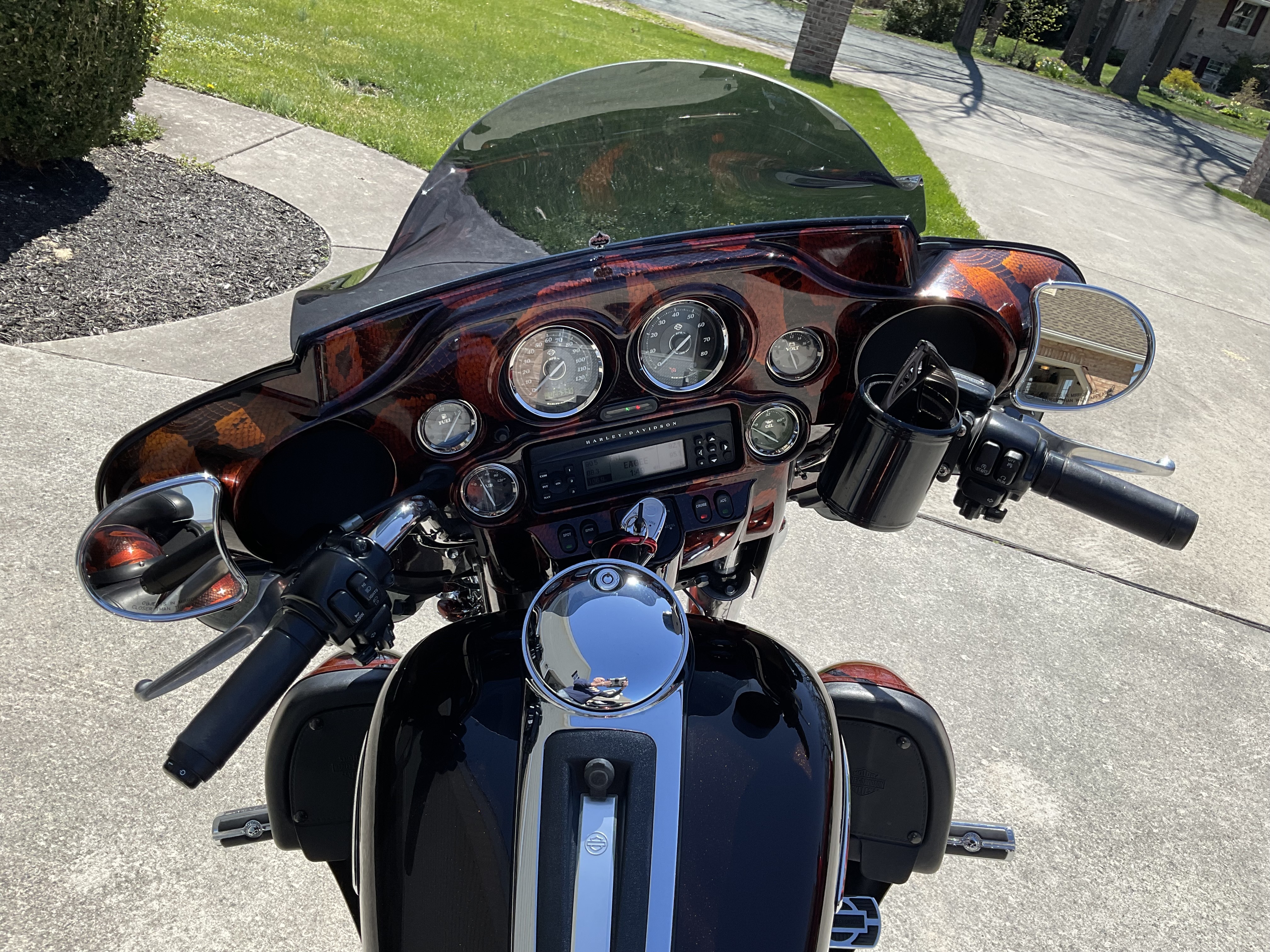 2011 Harley-Davidson ELECTRA GLIDE ULTRA LIMITED Touring motorcycle