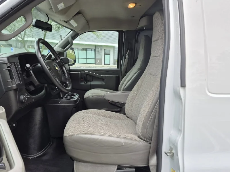 2023 CHEVROLET Express 2500