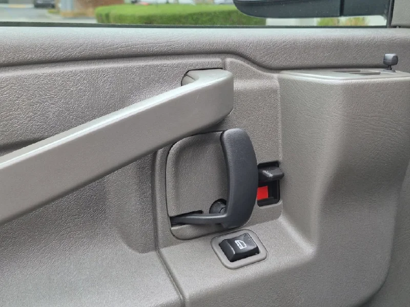 2023 CHEVROLET Express 2500