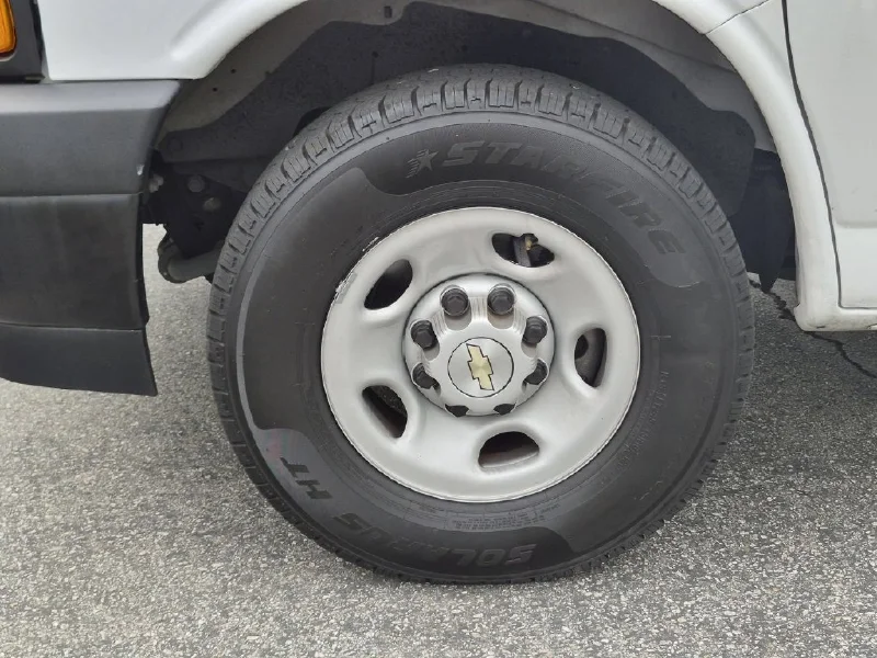 2023 CHEVROLET Express 2500
