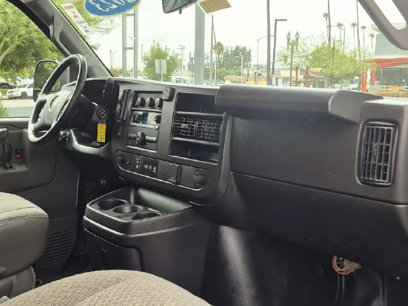 2023 CHEVROLET Express 2500