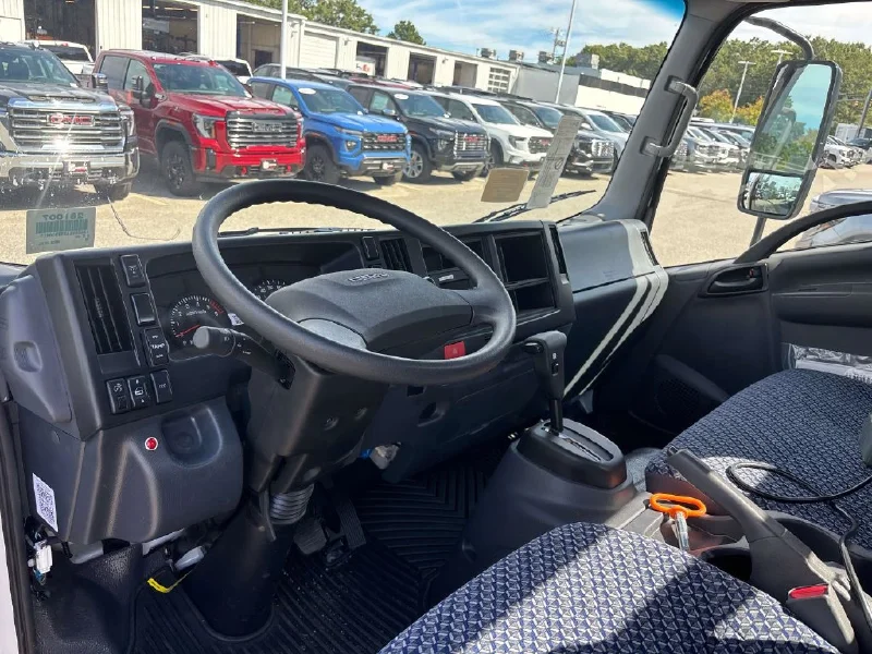 2026 ISUZU NRR