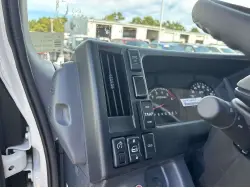 2026 ISUZU NRR