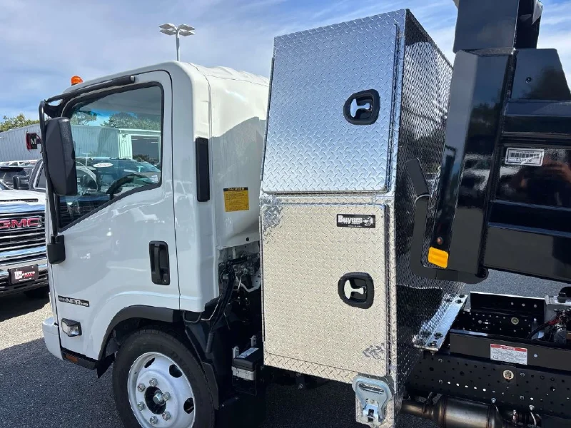 2026 ISUZU NPR HD
