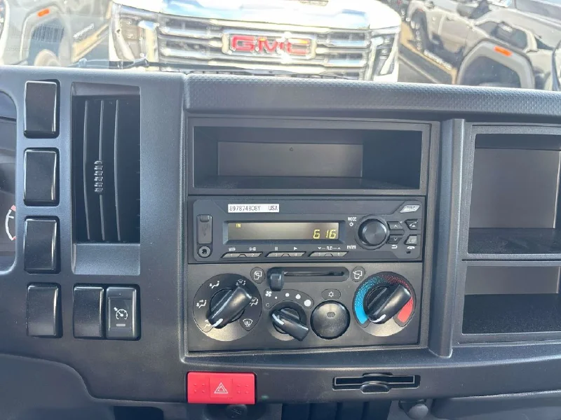 2026 ISUZU NPR HD