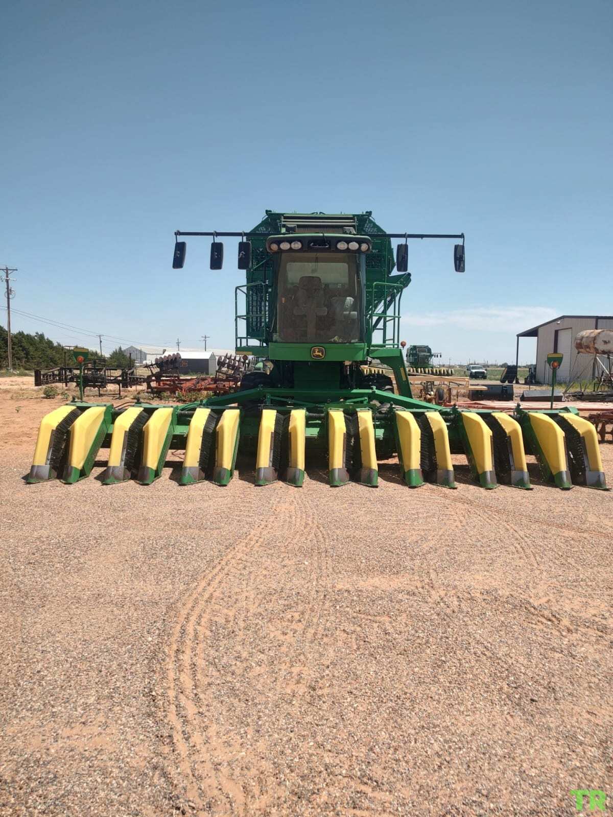 2010 JOHN DEERE 7460 in Lubbock, TX