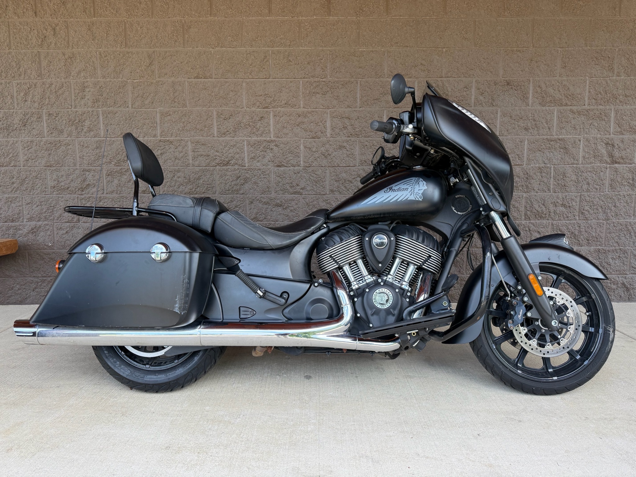 2018 Indian Motorcycle Chieftain® Dark Horse® ABS DARK HORSE in Elkhart, IN