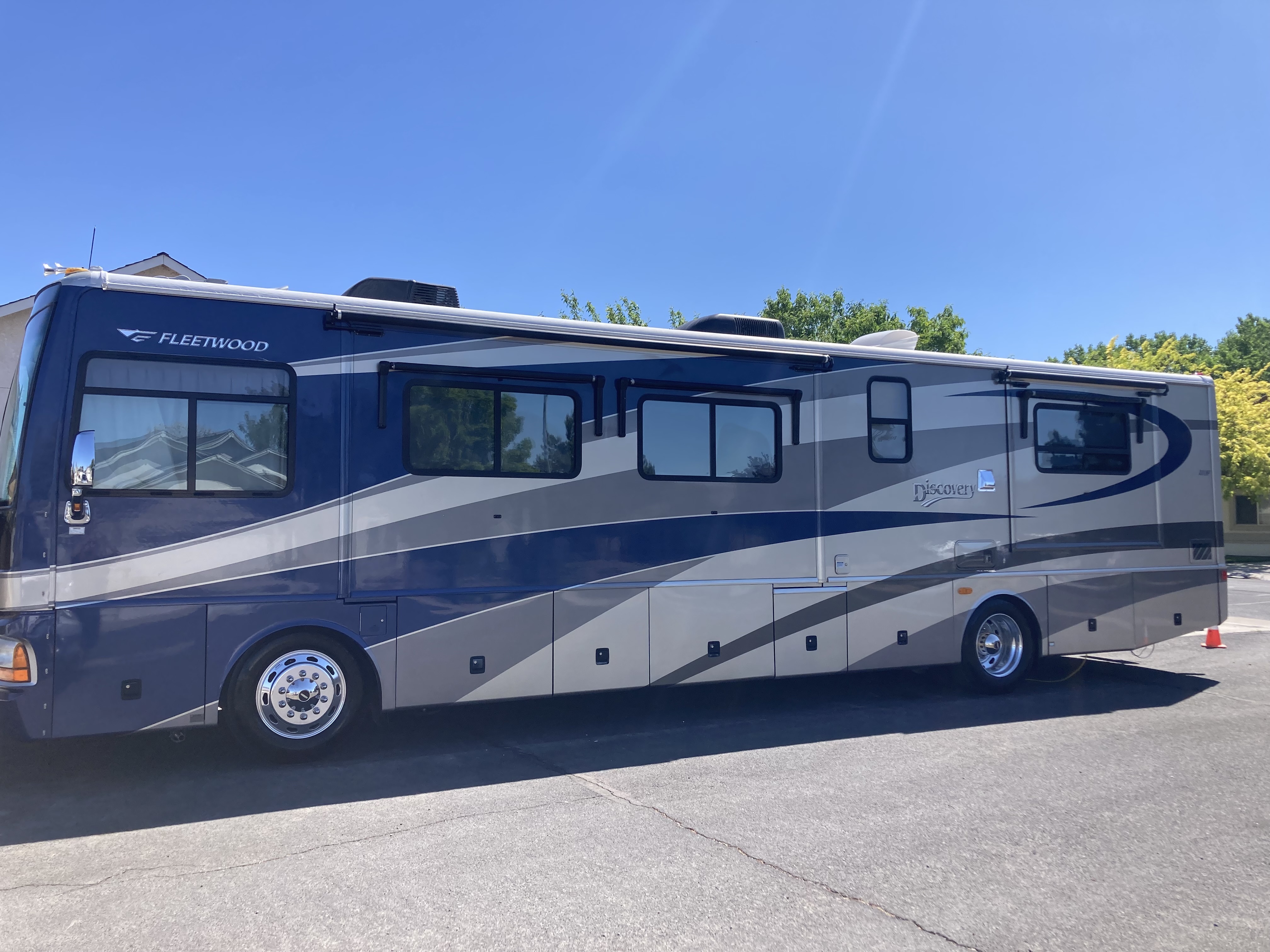 2005 Fleetwood DISCOVERY 39L RV