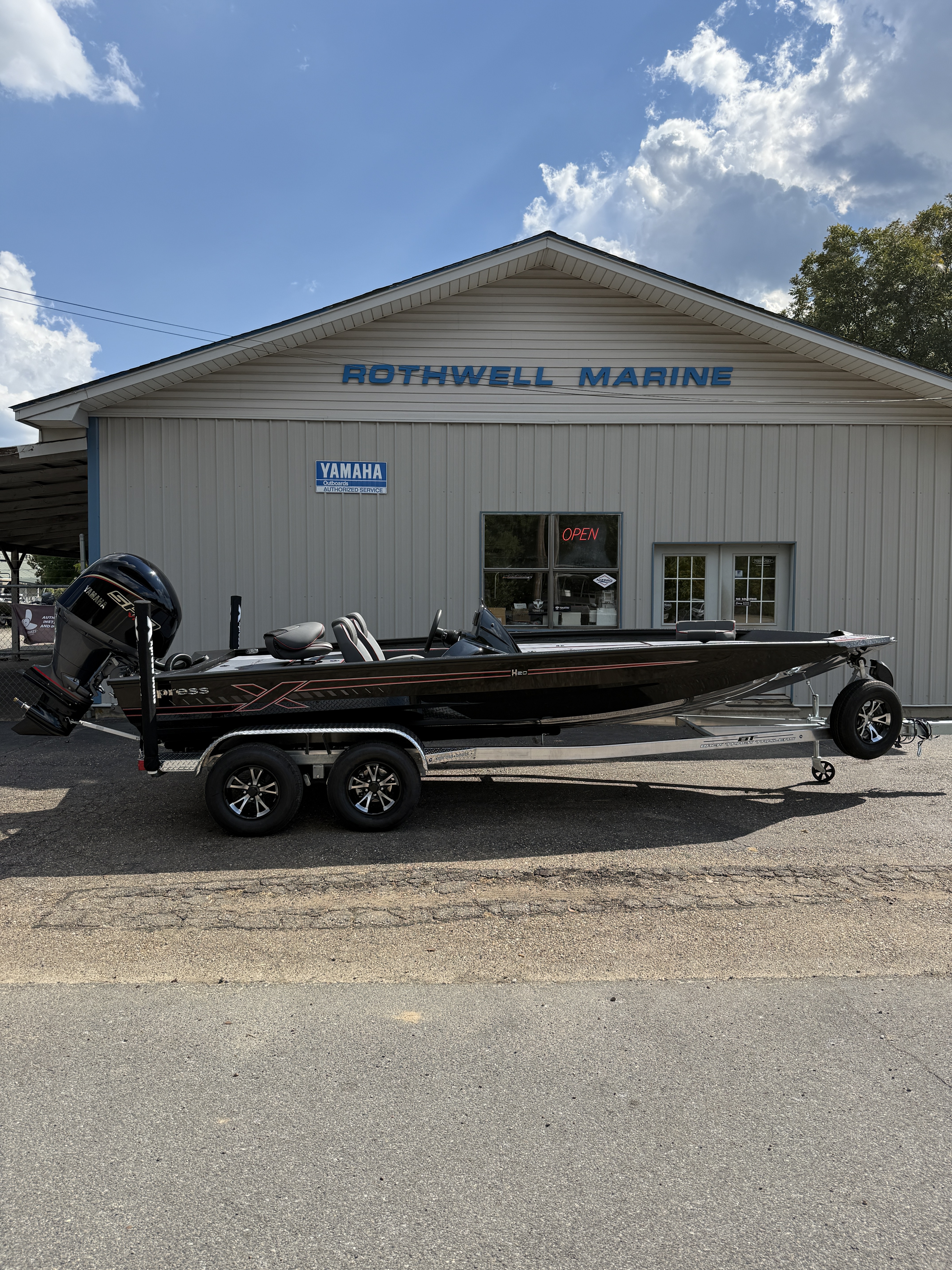 2027 Xpress H20 BASS in hope AR