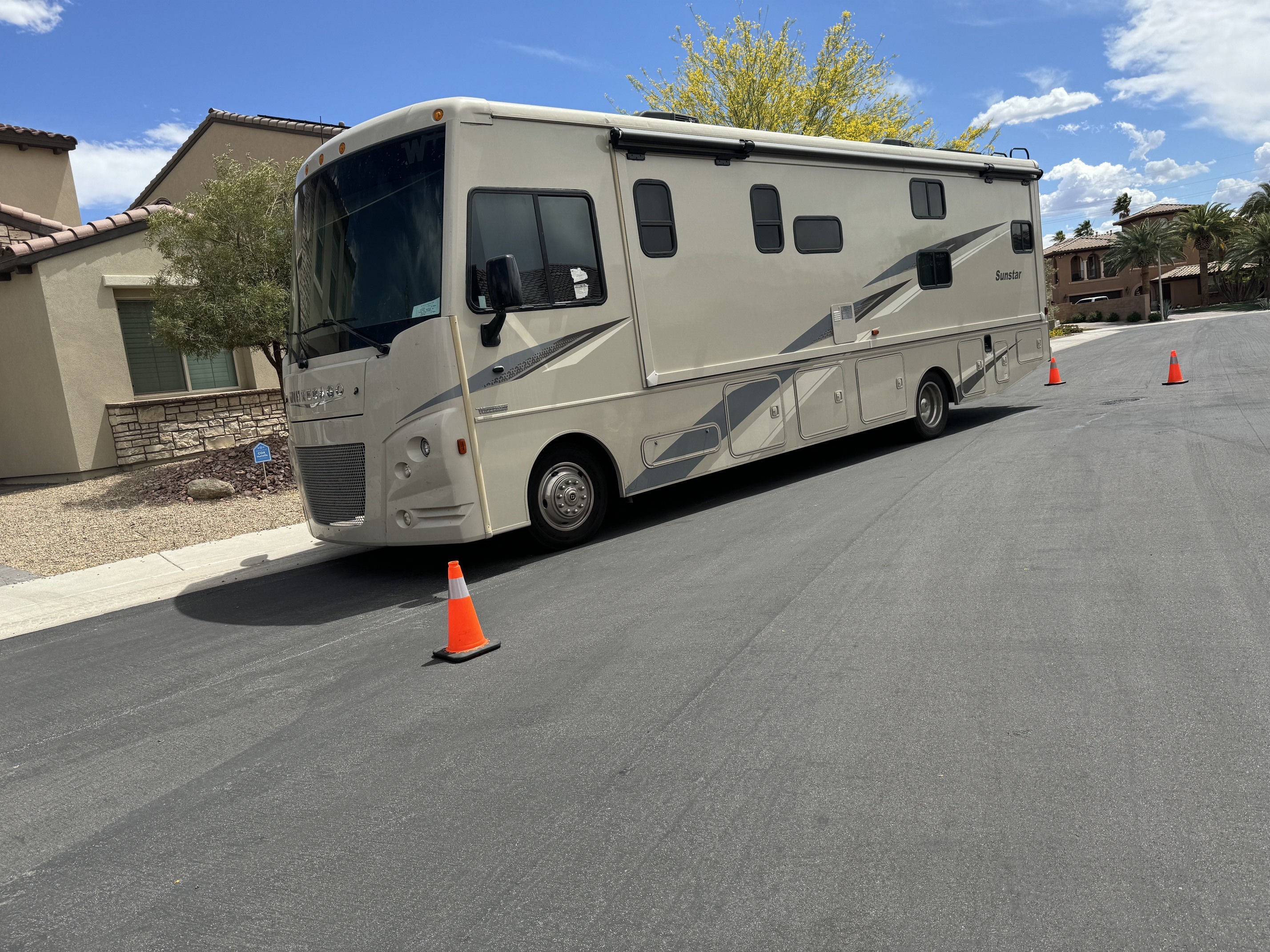 2022 Winnebago SUNSTAR 31B RV