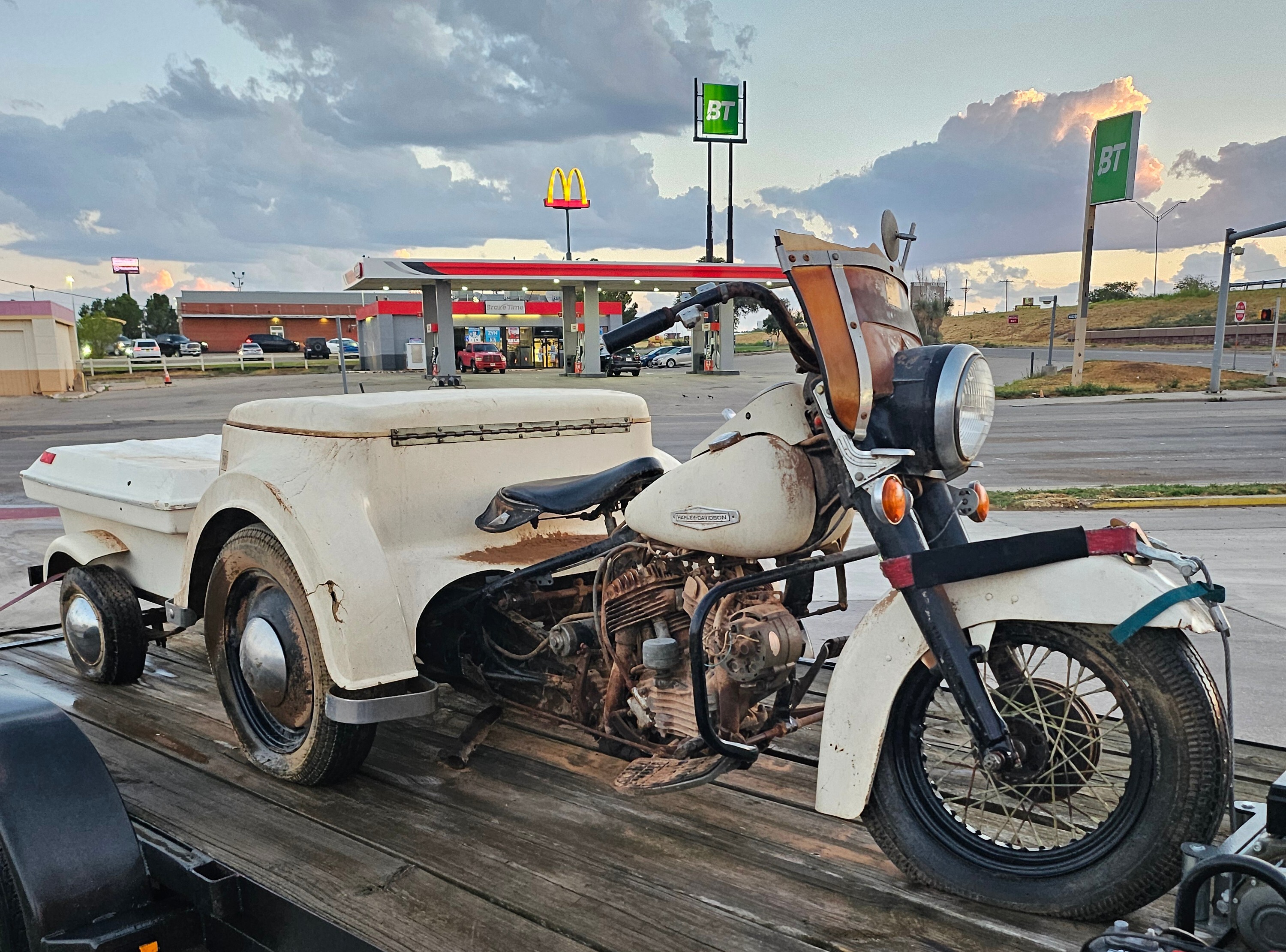 1968 Harley-Davidson SERVI CAR Trike motorcycle