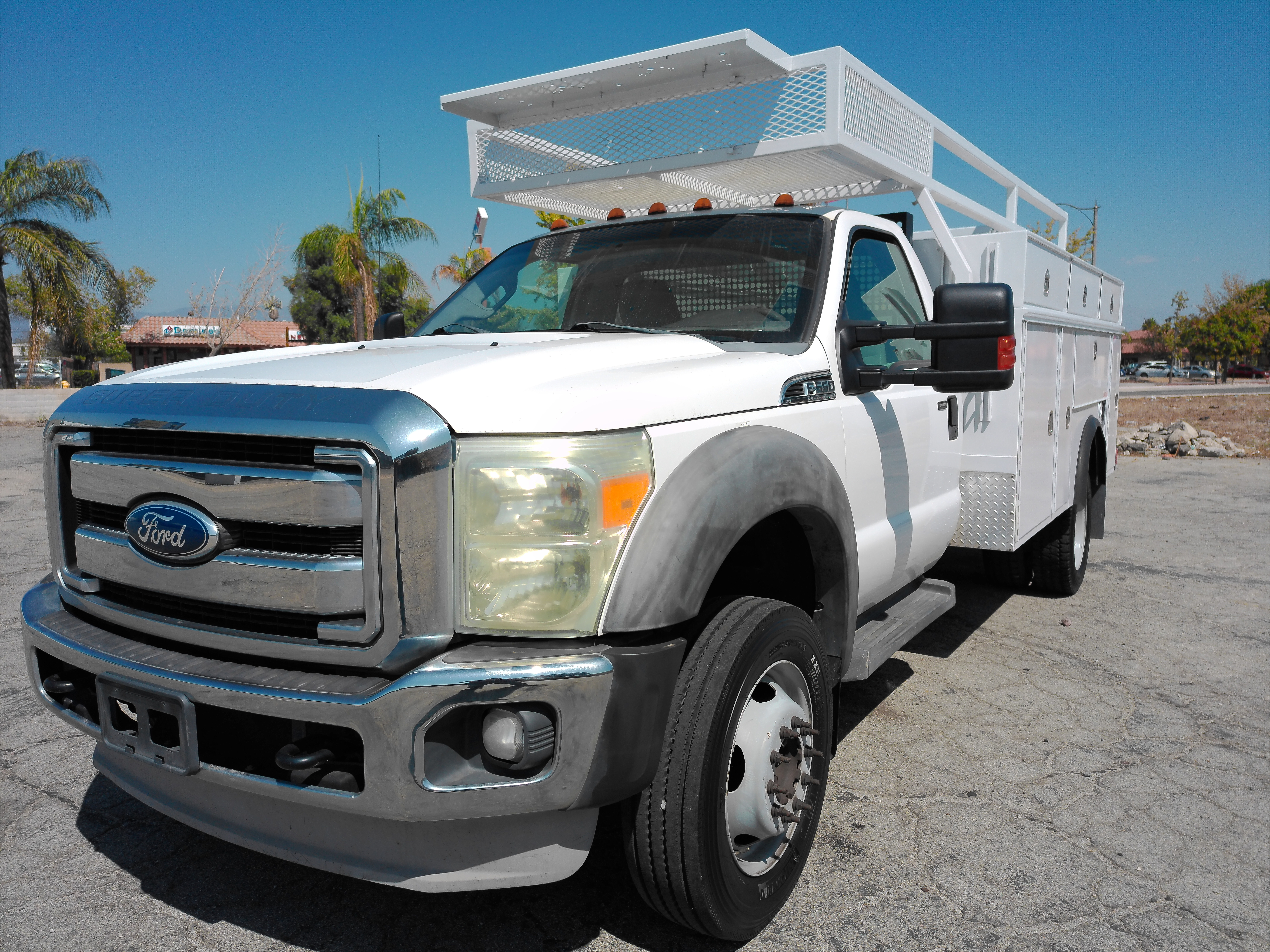 2011 FORD F550 in Colton, CA